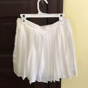 Forever 21 Skirts - White Pleated Skirt. Forever 21 Skirts - White Pleated Skirt.
